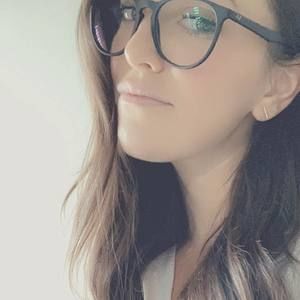 Meet your Posher, Karine